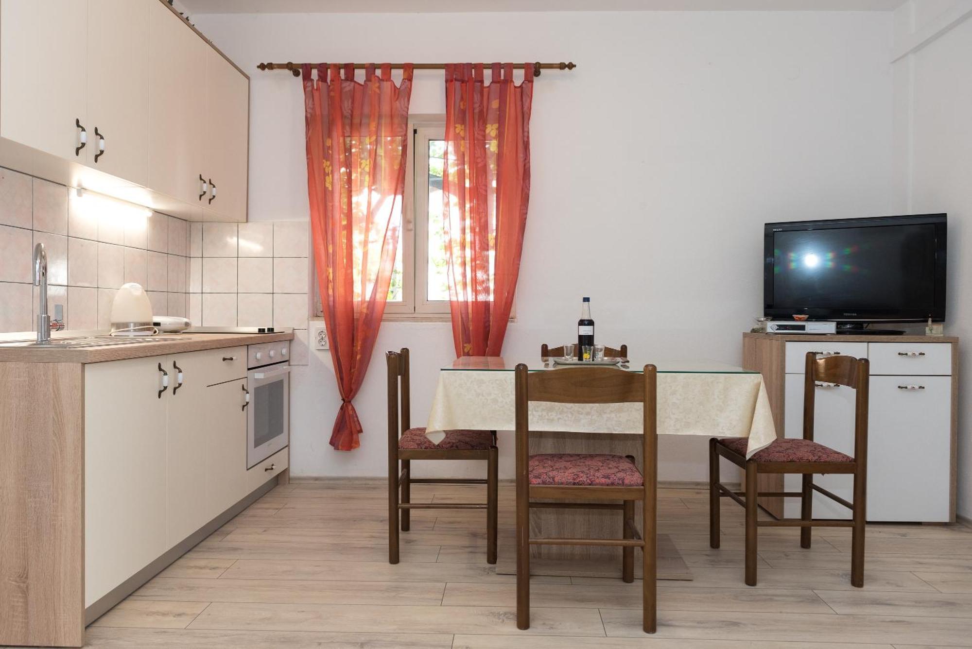 Apartments Vodice Olga Matic Екстериор снимка